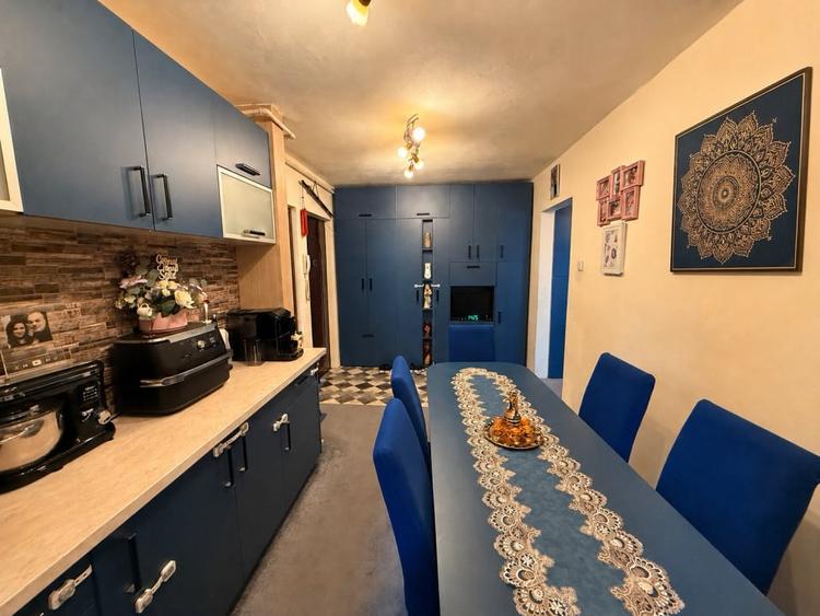 Apartament cu 2 camere decomandat, mobilat în Cetate