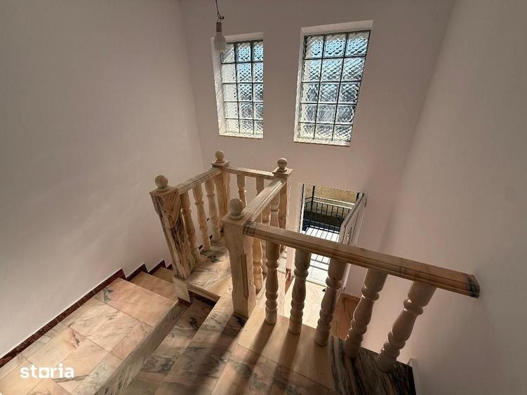 Casă cu 6 camere cu Teren 878 Mp în Cetate