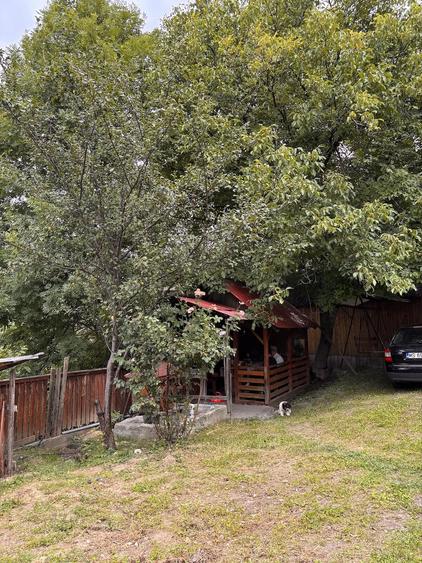 Casă cu 2 camere cu Teren 2300 Mp în Ibănești