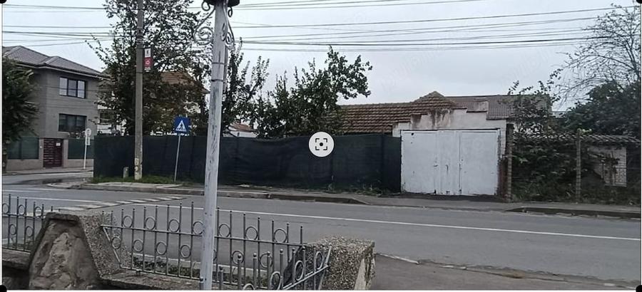 Casă cu 2 camere cu Teren 650 Mp în Central