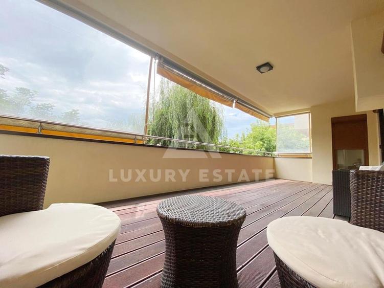 Apartament cu 4 camere decomandat în Herăstrău