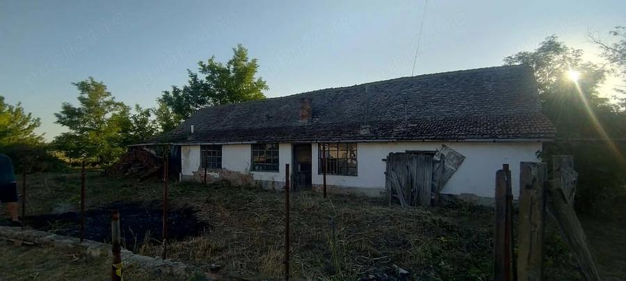 Casă cu Teren 2503 Mp în Central