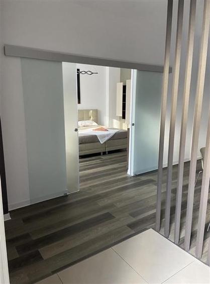 Apartament cu 3 camere decomandat, mobilat în Lipovei
