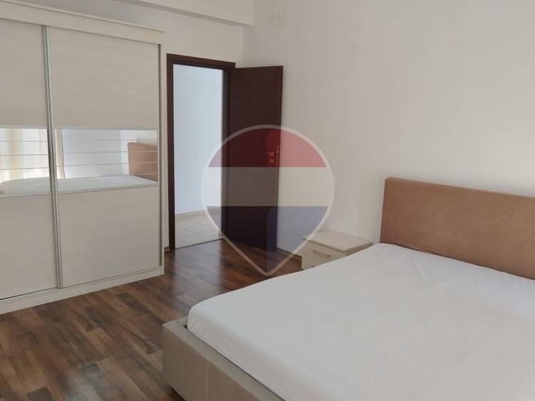 Apartament cu 2 camere, mobilat în Central