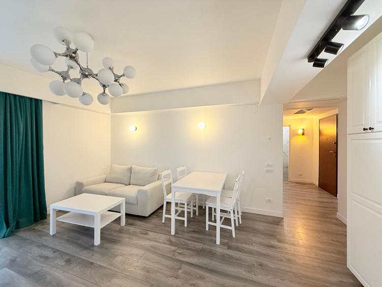 Apartament cu 3 camere decomandat, mobilat în Străulești