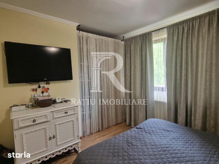 Apartament cu 3 camere decomandat în Oncea