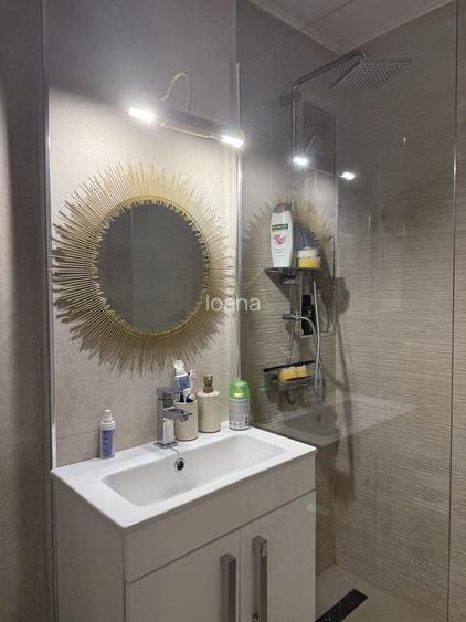 Vand apartament 3 camere