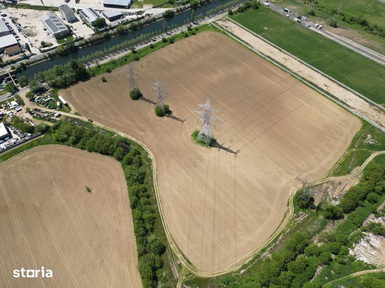 Teren de 11300 mp, în Glina