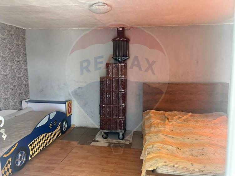 Casă individuală cu 4 camere cu Teren 1071 Mp în Mălăeștii de Jos