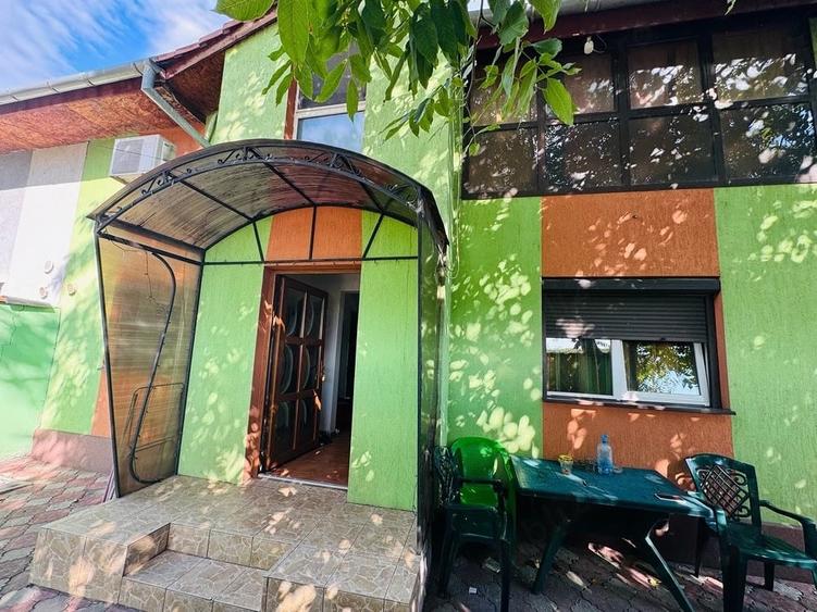 Casă cu Teren 300 Mp în Central