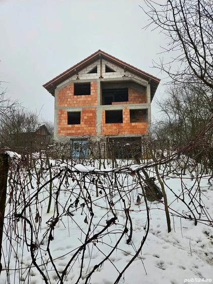 Casă în Ionești