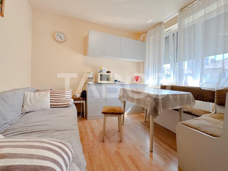 Apartament cu 2 camere semidecomandat, mobilat în Mihai Viteazul