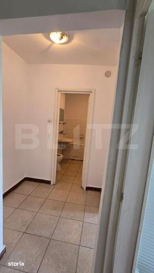 Apartament cu 3 camere decomandat în Micro 17