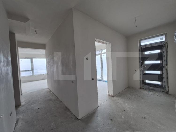 Duplex cu 5 camere cu Canalizare în Dâmbul Rotund