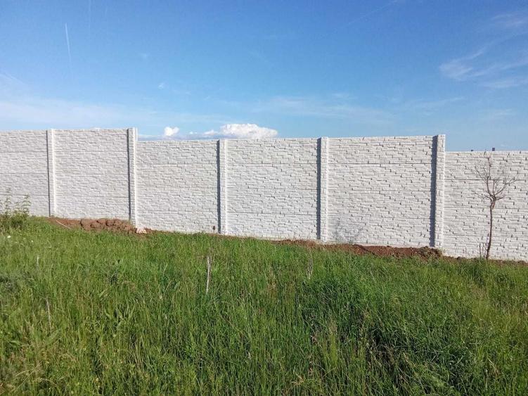 Teren de 5900 mp, în Bobâlna