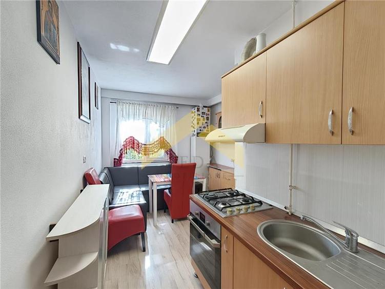 Apartament cu 2 camere decomandat, mobilat în Aurel Vlaicu
