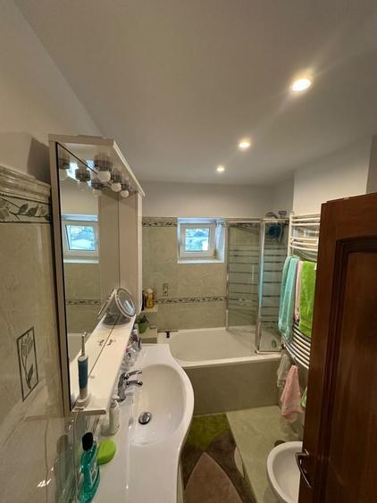Apartament cu 3 camere decomandat în Orizont