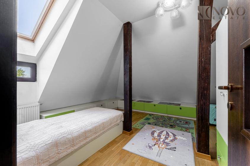 Duplex cu 7 camere cu Canalizare în Ferdinand
