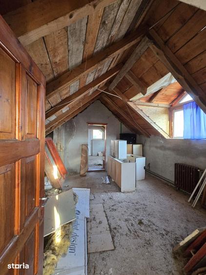Casă cu 4 camere cu Teren 2500 Mp în Hidiș
