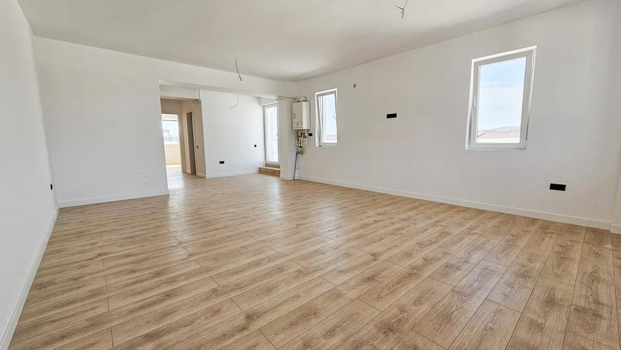 Penthouse cu 3 camere decomandat în Militari