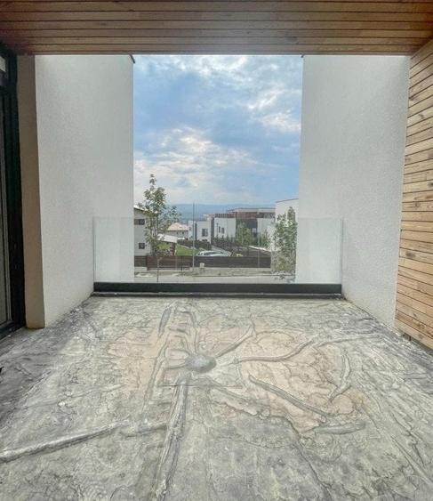 Casă individuală cu 4 camere cu Teren 390 Mp în Iris