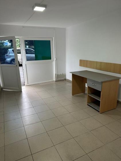 Spațiu comercial, de 30 mp, în Între Lacuri