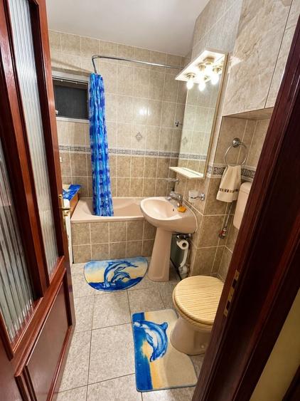 Apartament cu 3 camere decomandat în Iosia