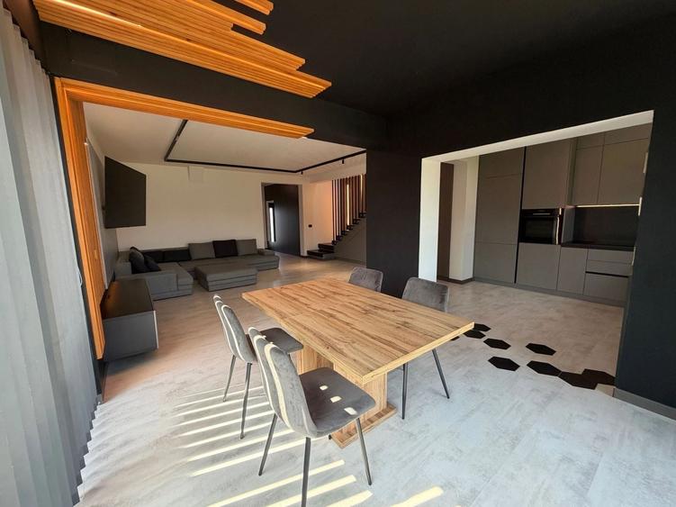 Duplex cu 5 camere cu Canalizare în Dumbrăvița