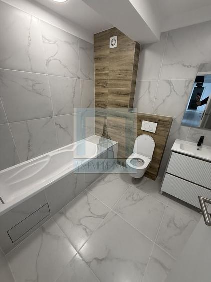 Apartament cu 3 camere decomandat în Bartolomeu