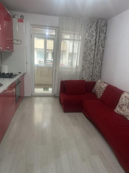 Apartament cu 2 camere în Apărătorii Patriei