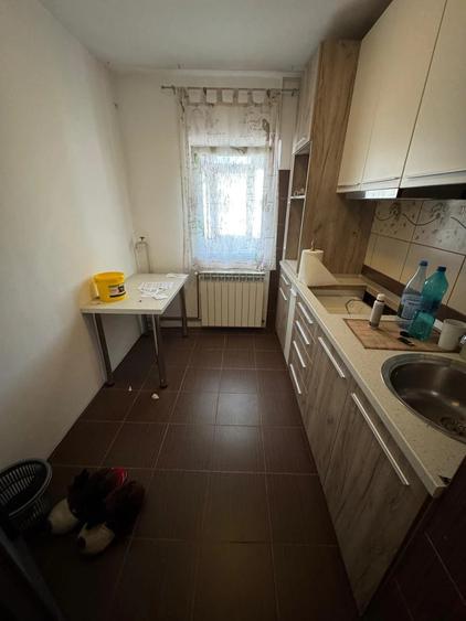 Apartament cu 2 camere decomandat în Nicolina