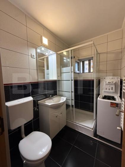 Apartament cu 2 camere decomandat, mobilat în Central