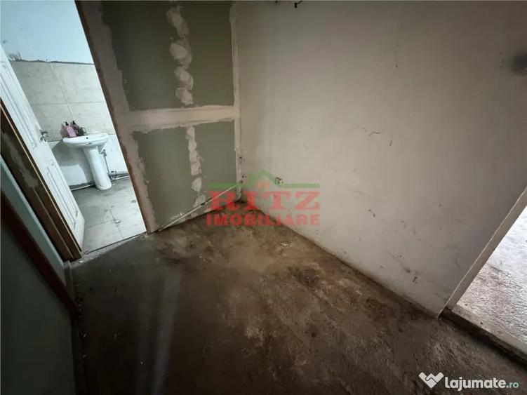 Spațiu comercial, de 97 mp, în Central