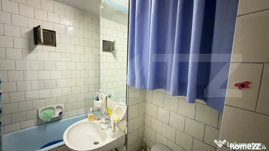 Apartament cu 4 camere decomandat în 1 Mai