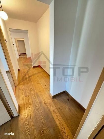 Etaj 2 - Mircea cel Batran, 4 camere cu geam la baie, liber - 2