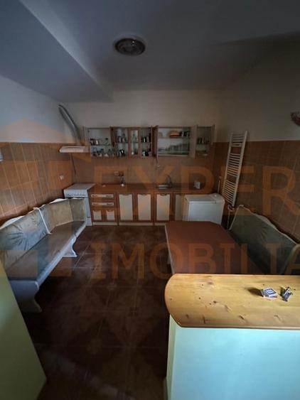 Apartament cu 3 camere decomandat, mobilat în Techirghiol