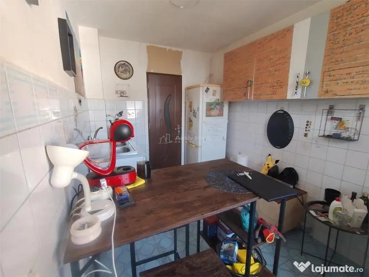 Apartament cu 3 camere decomandat în Caransebeș