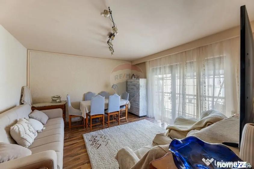 Apartament cu 3 camere decomandat în Podgoria