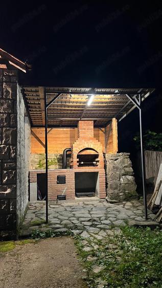 Casă cu 6 camere cu Teren 1800 Mp în Varlaam