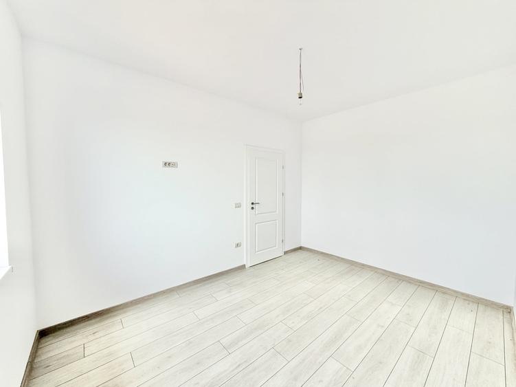 Duplex cu 3 camere cu Teren 300 Mp în Moșnița Nouă