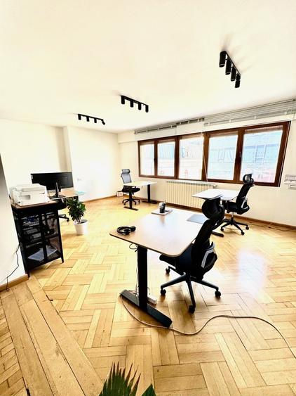 Apartament cu 3 camere în Calea Victoriei