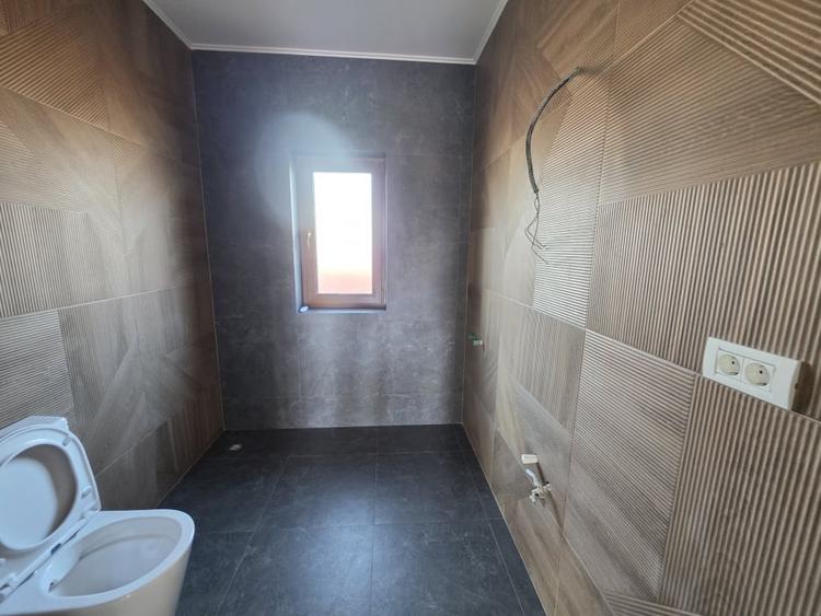 Casă individuală cu 3 camere cu Canalizare în Valu lui Traian