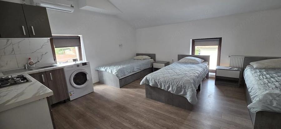 Casă cu Teren 120 Mp în Est