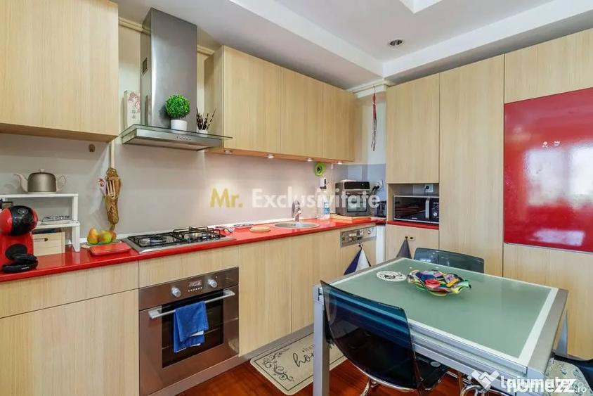 Apartament cu 3 camere semidecomandat în Ștefăneștii de Jos