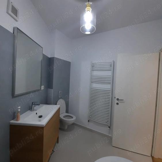 Apartament cu 3 camere semidecomandat în Armeneasca