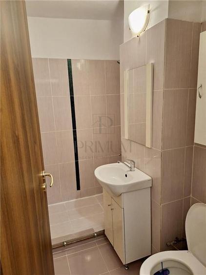 Apartament cu 2 camere semidecomandat, mobilat în Torontalului