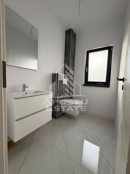 Duplex cu 5 camere cu Canalizare în Becicherecu Mic