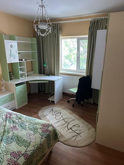 Apartament cu 4 camere decomandat în Unirii Sud