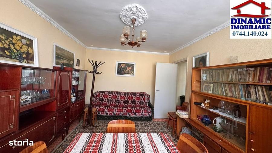 Apartament cu 2 camere decomandat în Precista