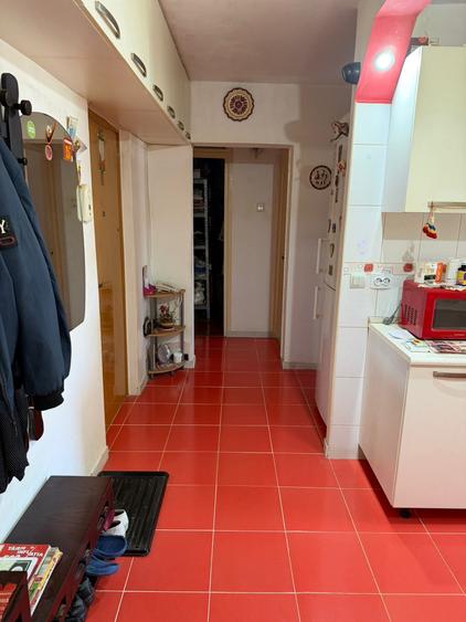 Apartament cu 2 camere decomandat în Noua